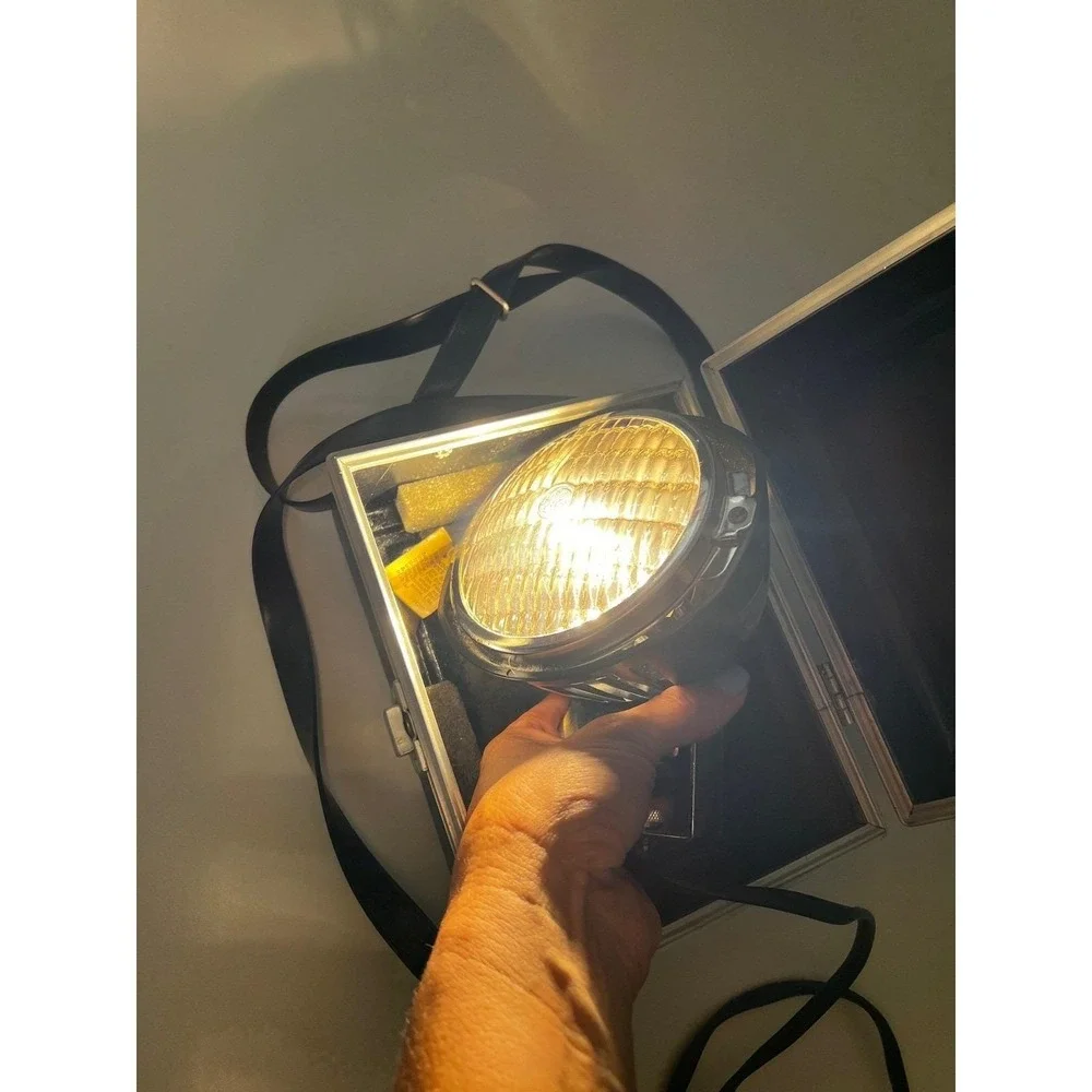 Vintage Bell and Howell‎ Movie Light, Tested Works
